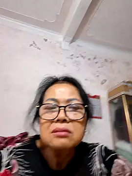 Hotestlove online show from 11/29/25, 11:54