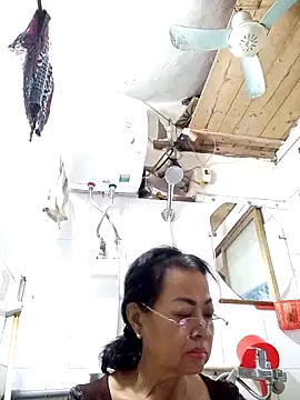 Hotestlove online show from 11/11/25, 12:38