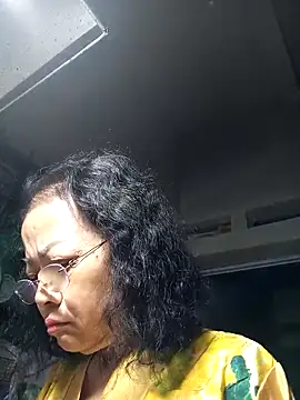 Hotestlove online show from 11/02/25, 11:21