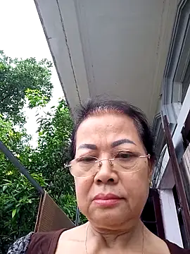 Hotestlove online show from 11/10/25, 12:15