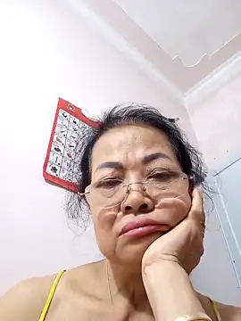 Hotestlove online show from 11/08/25, 11:25