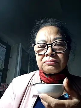 Hotestlove online show from 11/21/25, 12:53