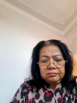 Hotestlove online show from 12/14/25, 09:26