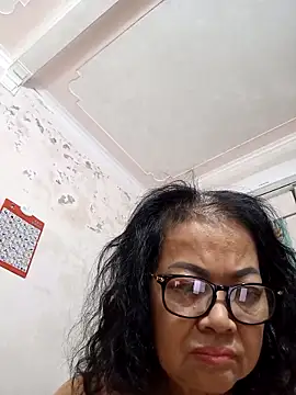 Hotestlove online show from 11/15/25, 02:21