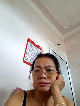 Hotestlove online show from 10/26/25, 04:02