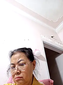 Snapshot of Hotestlove chatting on 12/21/25, 02:19 Hotestlove online show from 12/21/25, 02:19