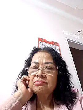 Hotestlove online show from 11/06/25, 02:32