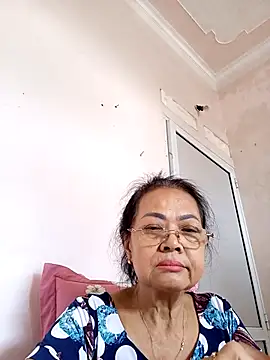 Hotestlove online show from 11/13/25, 03:10