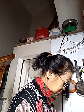 Hotestlove online show from 11/20/25, 12:33