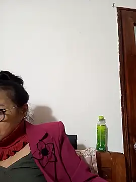 Snapshot of Hotestlove chatting on 02/19/26, 11:12 Hotestlove online show from 02/19/26, 11:12