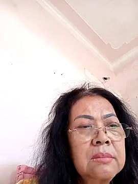 Hotestlove online show from 11/15/25, 01:42