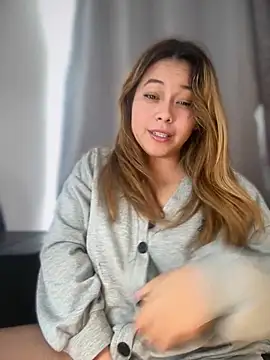 MerlyG online show from 12/19/25, 05:26