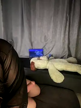 MerlyG online show from 11/25/25, 06:25