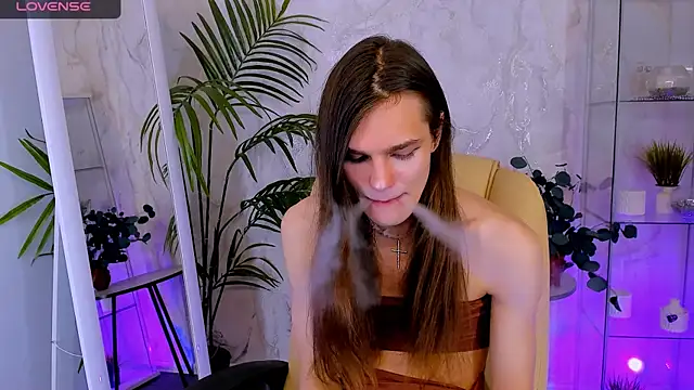 Snapshot of Will_Will_ chatting on 02/07/26, 10:18 Will Will online show from 02/07/26, 10:18