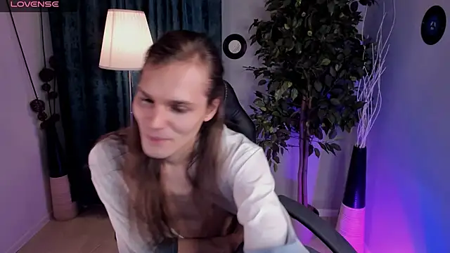 Snapshot of Will_Will_ chatting on 02/17/26, 09:34 Will Will online show from 02/17/26, 09:34