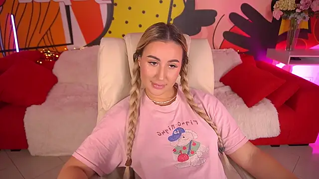 LiaBrazzerr online show from 11/08/25, 10:08