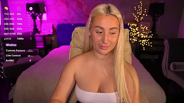 LiaBrazzerr online show from 04/10/26, 01:51