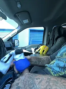 Crackkers online show from 10/18/25, 02:52