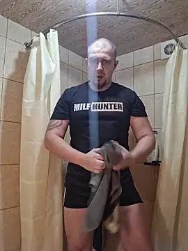 Foxyshaved online show from 11/29/25, 04:01