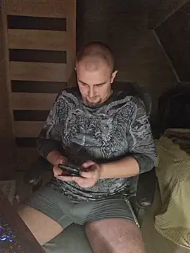 Foxyshaved online show from 11/10/25, 04:17