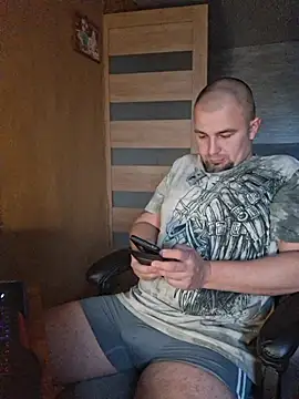 Snapshot of Foxyshaved chatting on 10/03/25, 05:20 Foxyshaved online show from 10/03/25, 05:20