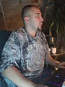 Foxyshaved online show from 11/25/25, 04:02