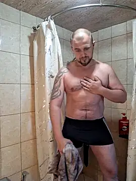Snapshot of Foxyshaved chatting on 06/23/26, 06:11 Foxyshaved online show from 06/23/26, 06:11