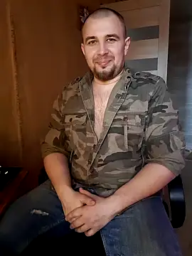 Snapshot of Foxyshaved chatting on 02/16/25, 08:32 Foxyshaved online show from 02/16/25, 08:32