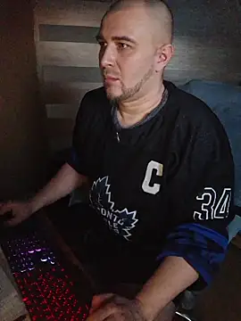 Foxyshaved online show from 02/03/26, 06:22