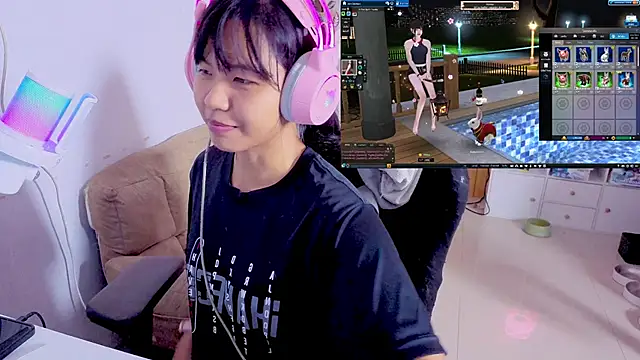 Snapshot of Kana_G chatting on 10/13/25, 05:25 Kana G online show from 10/13/25, 05:25