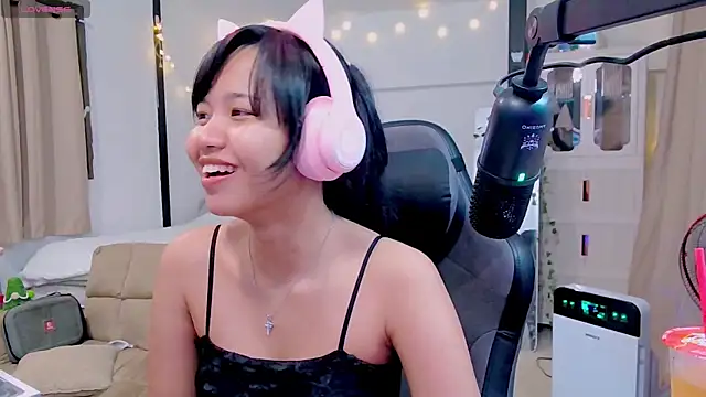 Snapshot of Kana_G chatting on 02/20/25, 02:02 Kana G online show from 02/20/25, 02:02