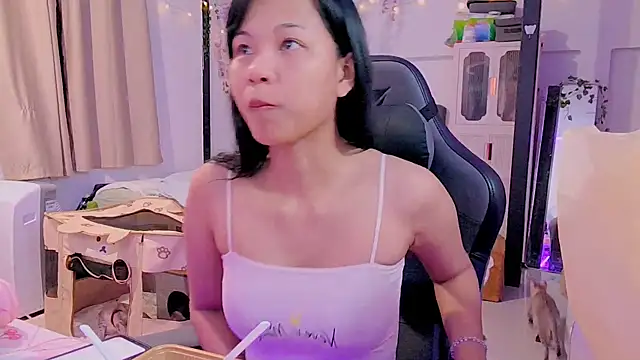 Snapshot of Kana_G chatting on 03/11/25, 03:56 Kana G online show from 03/11/25, 03:56