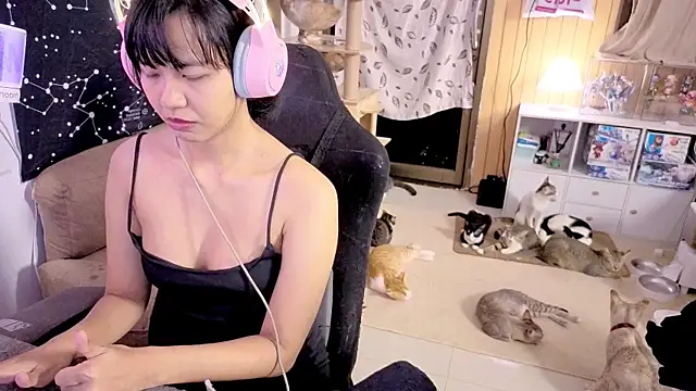 Snapshot of Kana_G chatting on 09/20/25, 04:12 Kana G online show from 09/20/25, 04:12