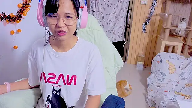 Kana G online show from 10/28/25, 05:45