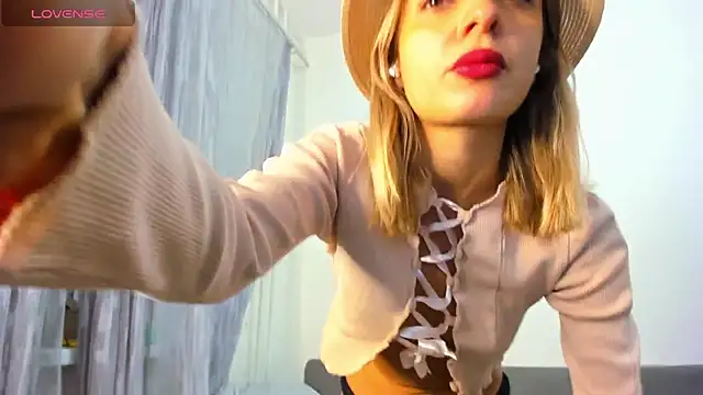  ellen meow  online show from 12/14/25, 02:22