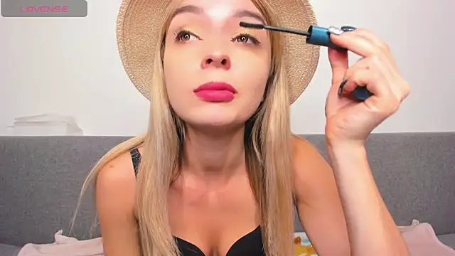  ellen meow  online show from 03/19/25, 09:16