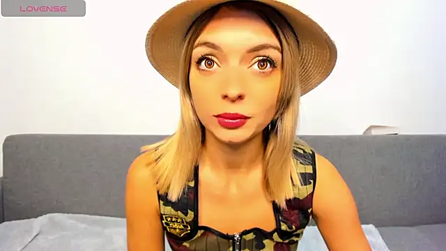  ellen meow  online show from 10/30/25, 09:11