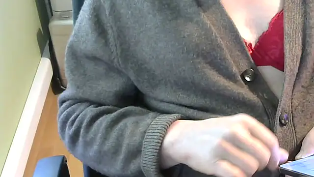 mimiolit00 online show from 05/06/26, 08:29