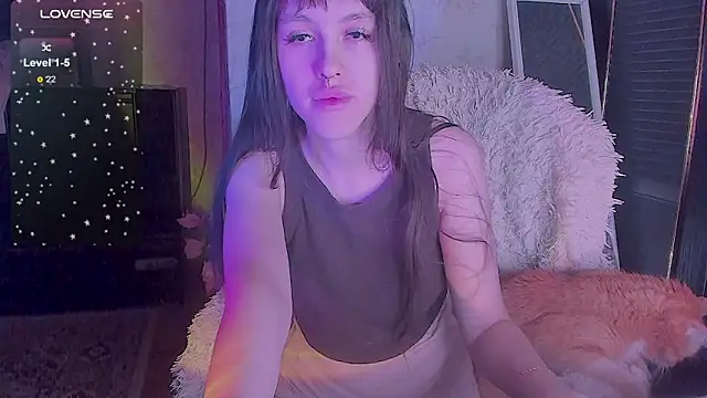 Snapshot of Sofagreen_ chatting on 12/19/25, 01:31 Sofagreen online show from 12/19/25, 01:31