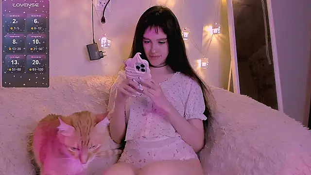 Snapshot of Sofagreen_ chatting on 03/20/25, 07:46 Sofagreen online show from 03/20/25, 07:46