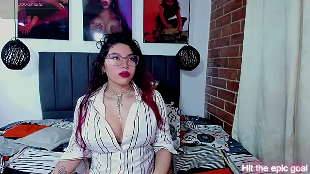 kyliejenner hot online show from 01/12/26, 03:35