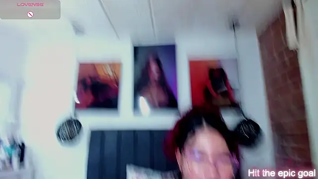 kyliejenner hot online show from 12/20/25, 03:09