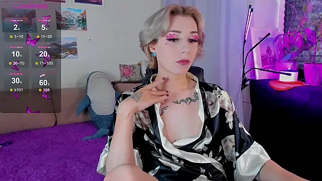 Snapshot of MistressStress chatting on 02/22/25, 07:56 MistressStress online show from 02/22/25, 07:56