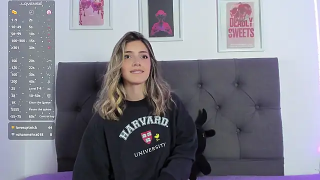 Snapshot of IsadoraGalle_ chatting on 02/08/26, 04:59 IsadoraGalle online show from 02/08/26, 04:59