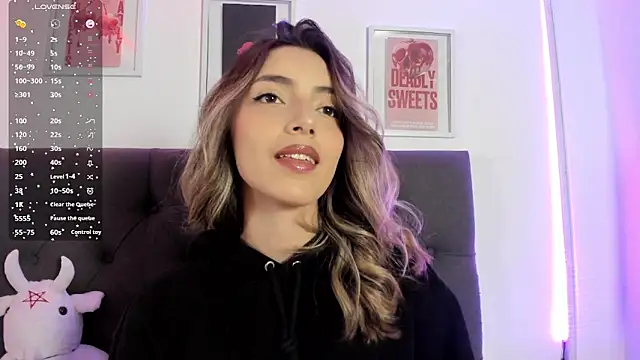 Snapshot of IsadoraGalle_ chatting on 04/21/26, 03:07 IsadoraGalle online show from 04/21/26, 03:07