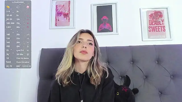 Snapshot of IsadoraGalle_ chatting on 02/07/26, 08:39 IsadoraGalle online show from 02/07/26, 08:39