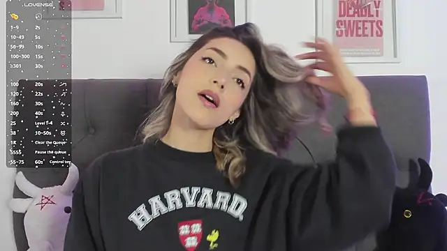 Snapshot of IsadoraGalle_ chatting on 02/25/26, 02:06 IsadoraGalle online show from 02/25/26, 02:06