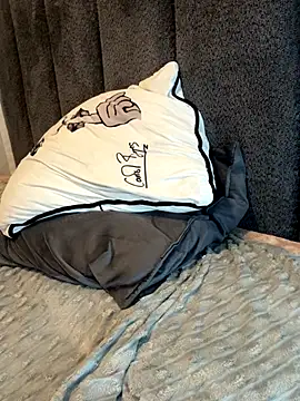 slimcateee online show from 11/05/25, 10:24