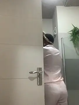 Snapshot of slimcateee chatting on 02/26/26, 07:52 slimcateee online show from 02/26/26, 07:52