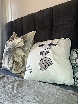 Snapshot of slimcateee chatting on 02/22/26, 08:39 slimcateee online show from 02/22/26, 08:39